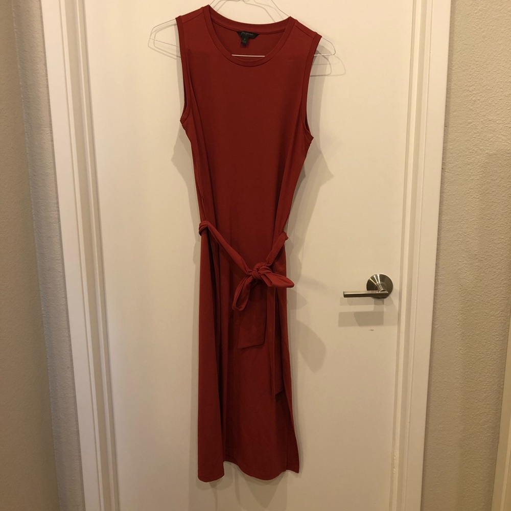 Dark red jersey midi dress with belt
